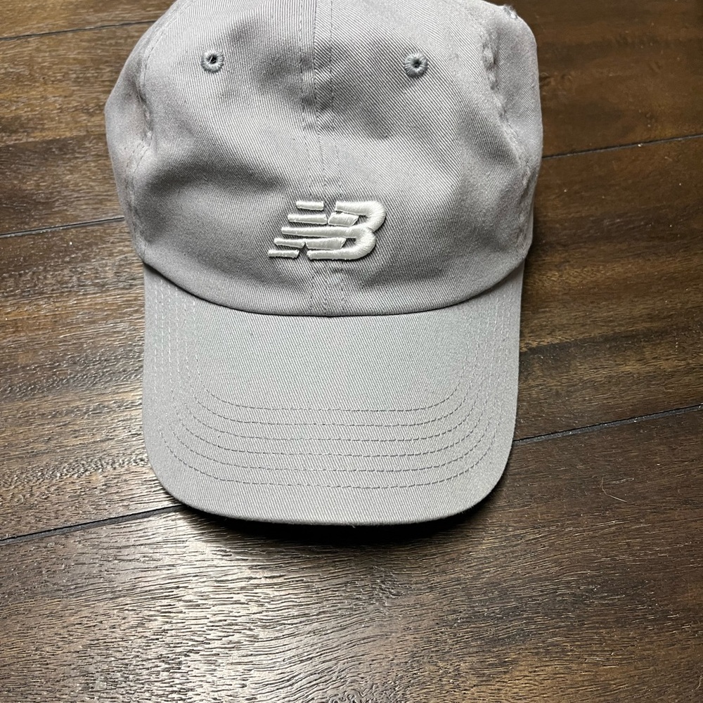New Balance Light Gray Cap